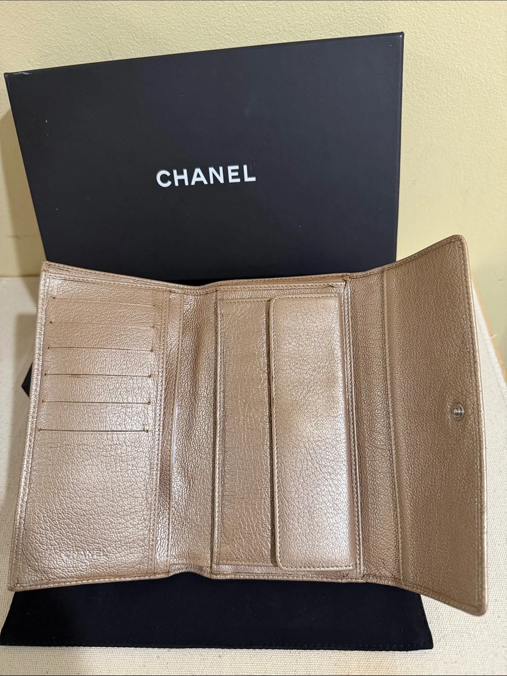 CHANEL Beige gold Rose Leather Flap Wallet with CC Button